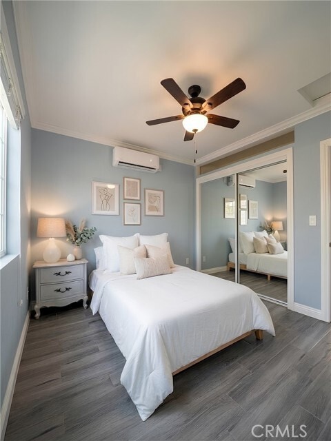 Building Photo - 1004 W Hollyvale St