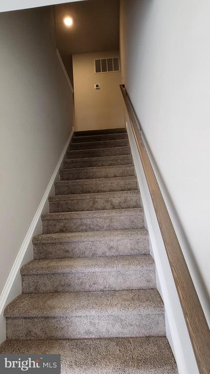 Building Photo - 12 Nelsons Wy