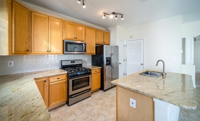 Building Photo - "Spacious 3-Bed, 2-Bath Condo Retreat in A...