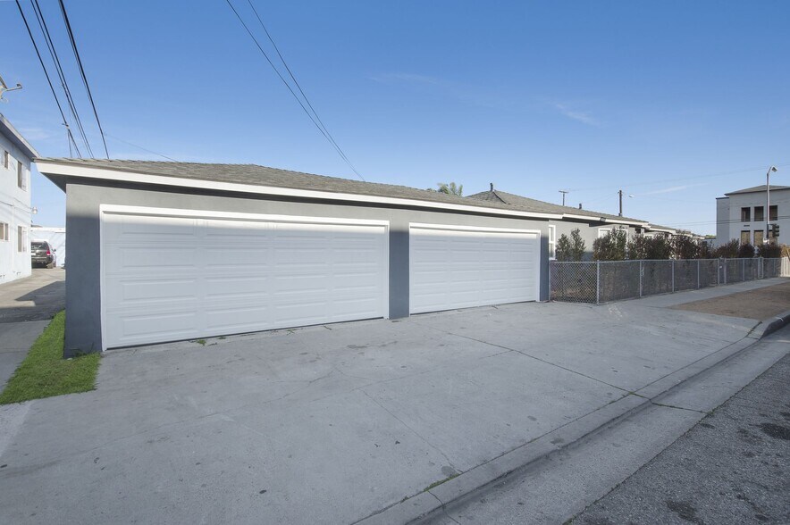 shared garage parking with storage - 4091 Rosecrans Ave