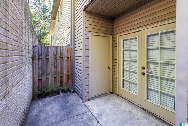 Building Photo - 2348 Ridgemont Dr