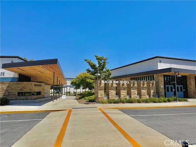 Building Photo - 137 Mirth