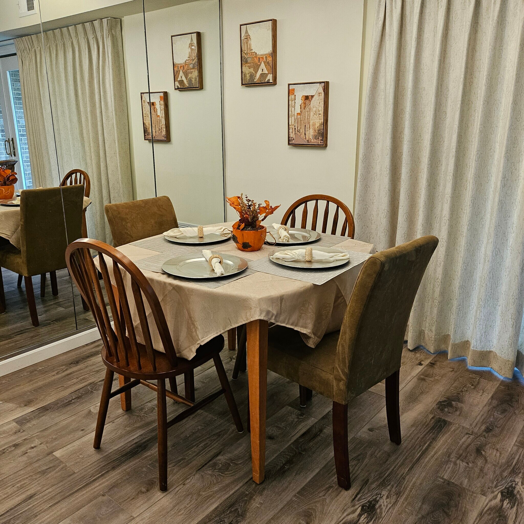 Dining Area - 304 Forbes St