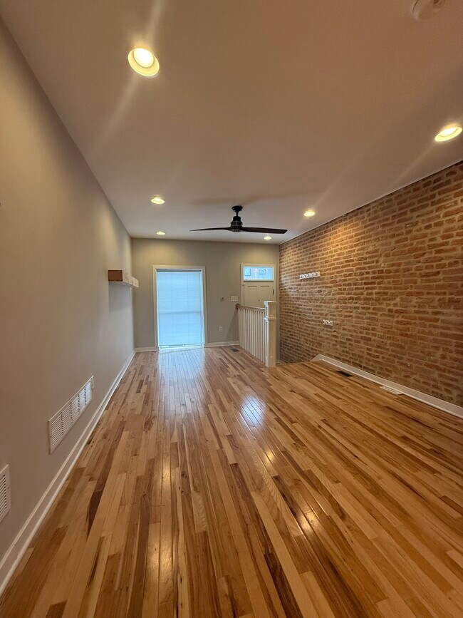 Building Photo - 149 N Potomac St