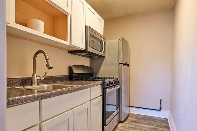 Building Photo - 198 Court St