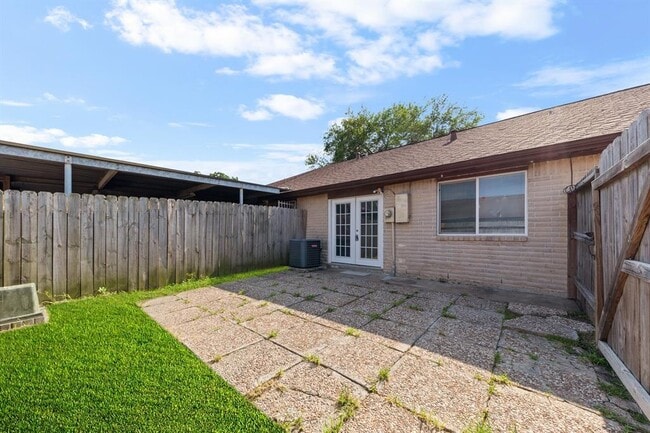 Building Photo - 7285 Cook Rd