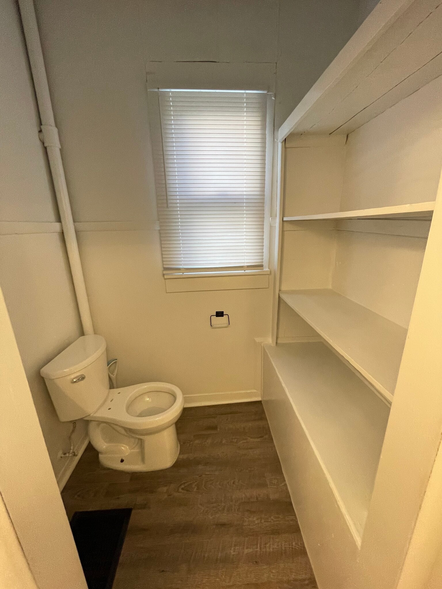 Building Photo - 816 W Ashland Ave