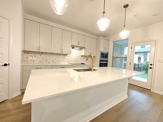 Building Photo - 2725 Woodall Dr