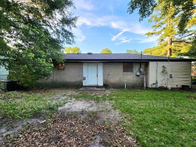 Building Photo - 39 E Fairmont Ave