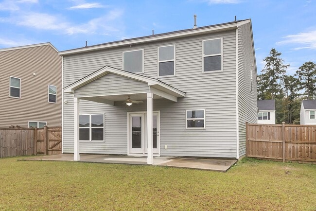 Building Photo - Quiet Comfort Near Cane Bay