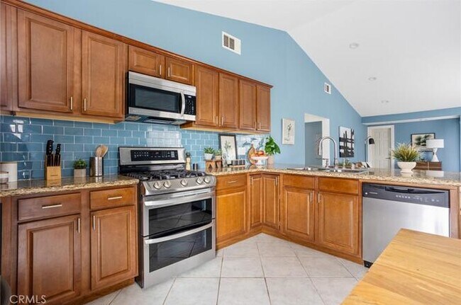 Building Photo - 12421 Blazing Star Ct