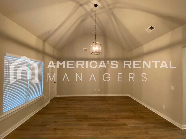 Building Photo - DEPOSIT PENDING! Home for Rent in Clanton, AL!!! COMING SOON! Deposit Pending!!