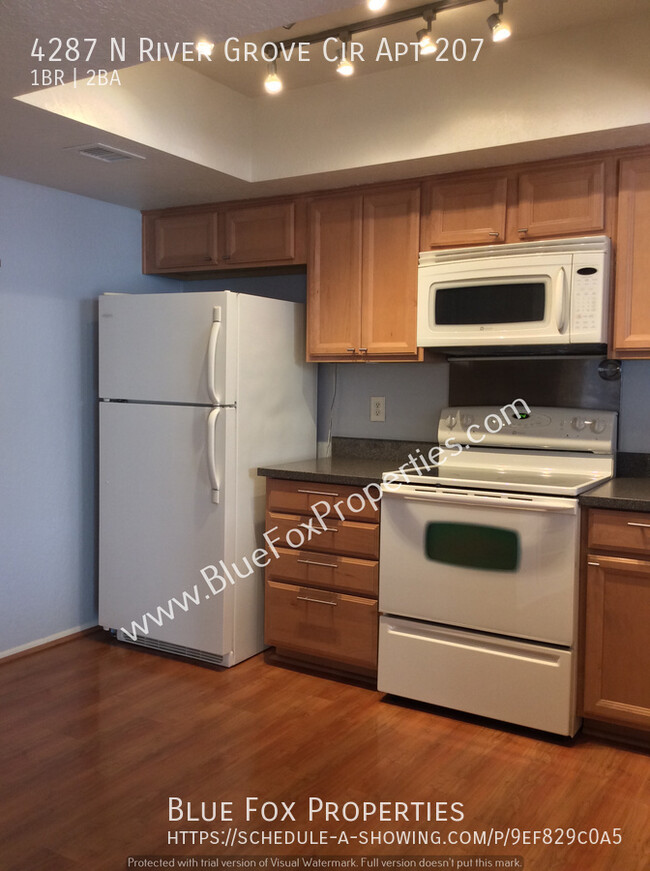 Building Photo - Beautiful Condo 10mins to UofA!