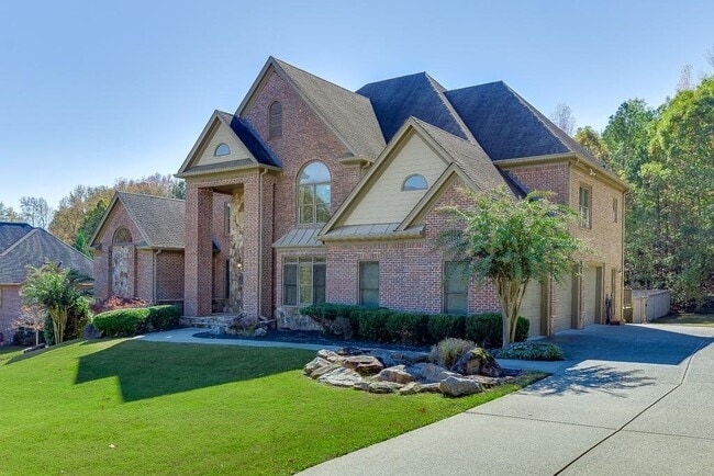 Building Photo - 940 Chateau Forest Rd