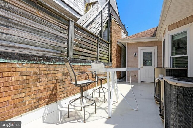 Building Photo - 5123 Ventnor Ave