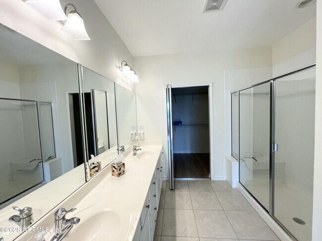 Building Photo - 6600 White Blossom Cir