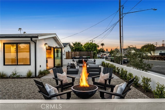 Building Photo - 251 Costa Mesa St