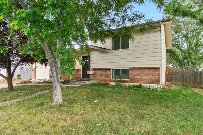 Building Photo - Charming 3 Bedroom, 2 Bathroom Home in Windsor!