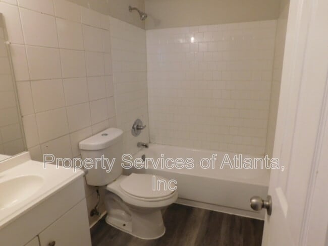 Building Photo - 8079 Kendrick Rd