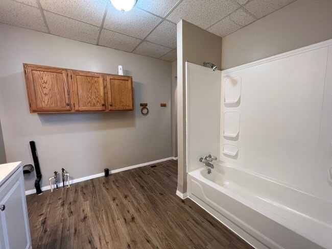 Building Photo - 3 Bedroom Home For Rent Now!