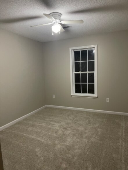 Building Photo - 4881 Beech Tree Dr SE