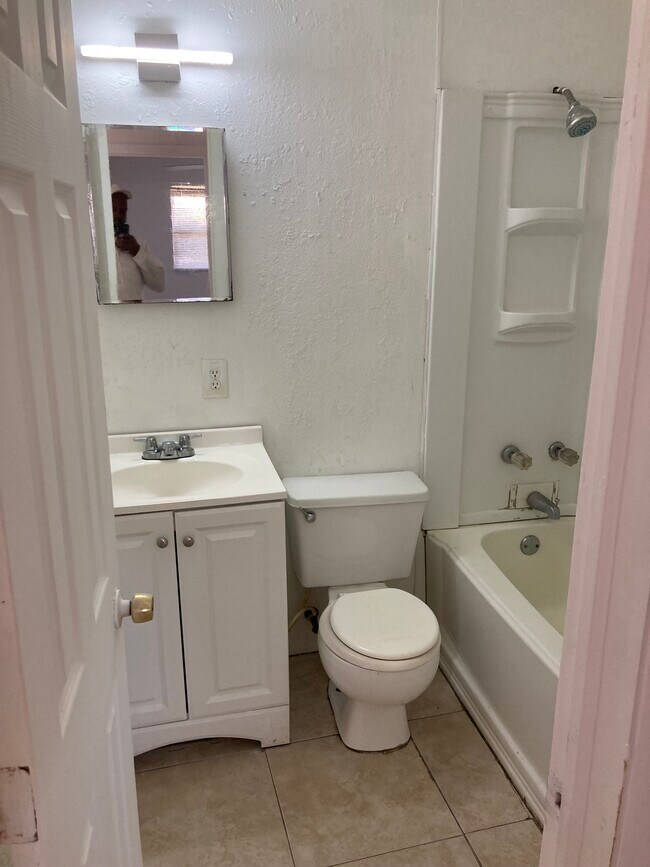 Building Photo - 416 Margie Ln