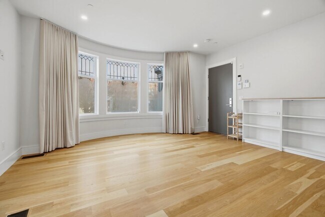 Building Photo - 38 Englewood Ave