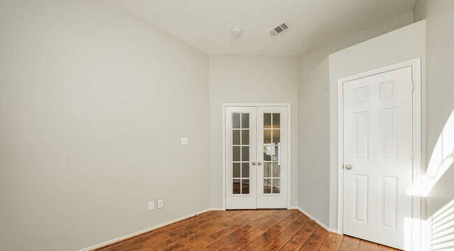 Building Photo - 1724 Green Terrace Dr