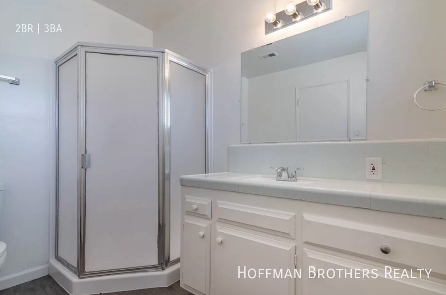 Building Photo - 3616 Dana St