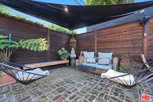 Building Photo - 11314 Homedale St