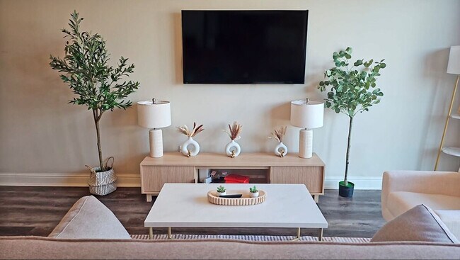 Building Photo - 110 N Boston Ave