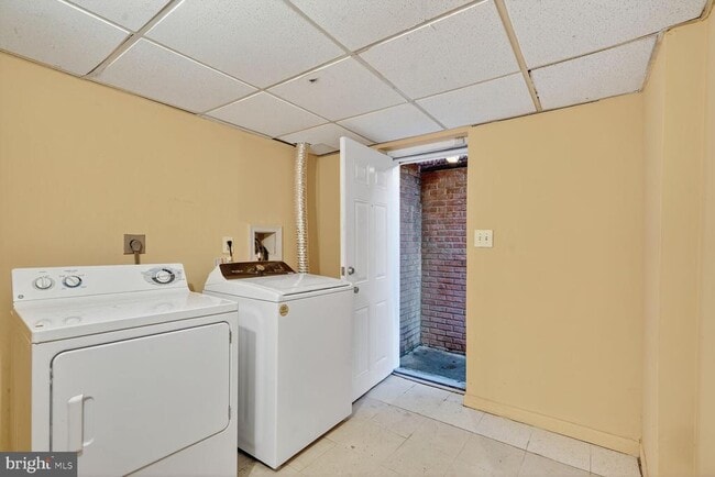 Building Photo - 224 University Blvd E