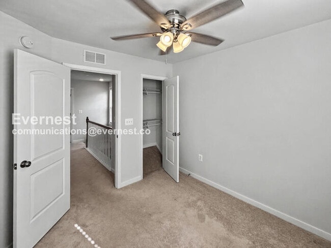 Building Photo - 1325 Claytor Ln