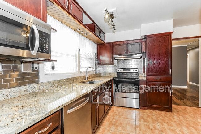 Building Photo - 7 Ebbtide Ln