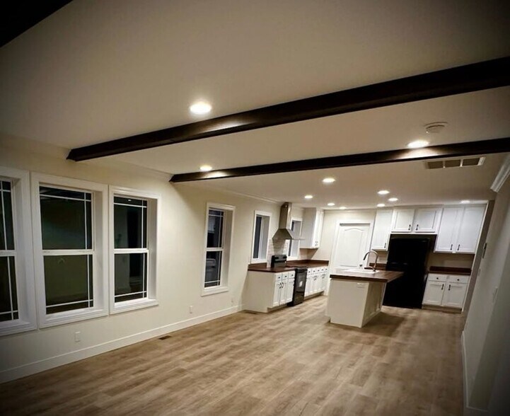 Building Photo - 214 Rufus Ln