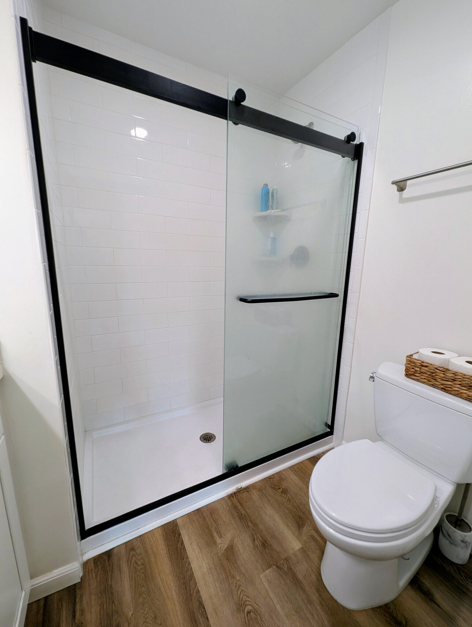 Building Photo - 49 Showers Dr
