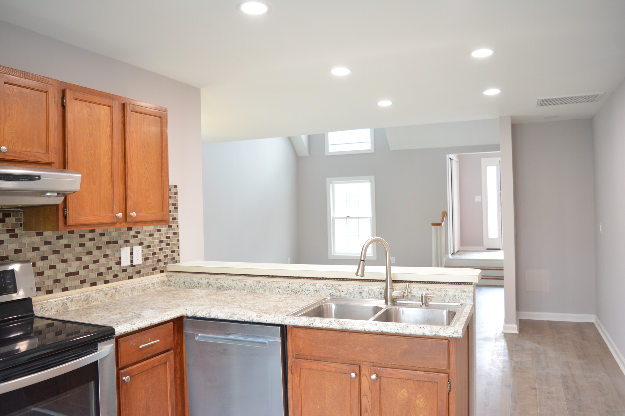 Entertain & Cook in Open Floorplan - 4506 Spyglass Dr