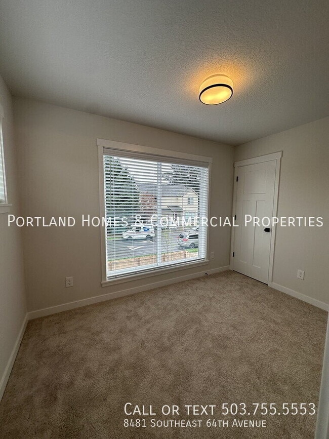 Building Photo - 8481 SE 64th Ave