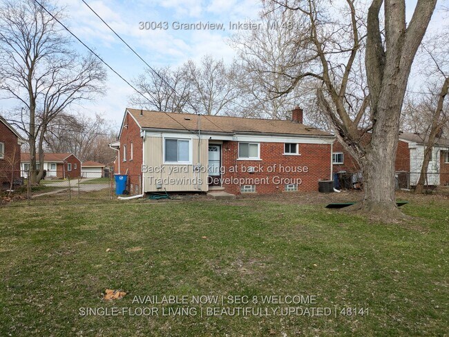 Building Photo - 30043 Grandview St