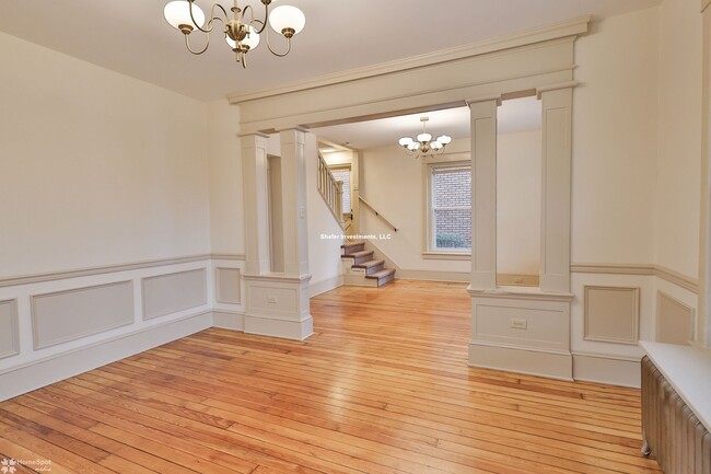 Building Photo - 67 W Laurel St