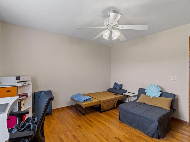 Building Photo - 6306 Vicksburg Rd