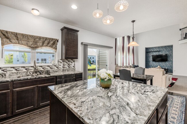 Building Photo - 4165 Freesia Dr