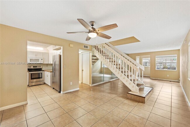 Building Photo - 5263 SW 121st Ave