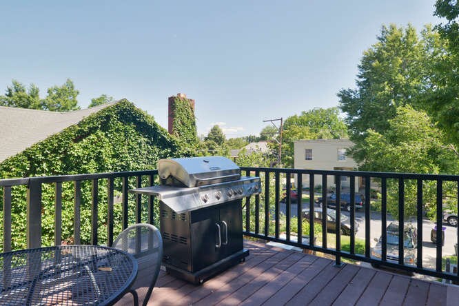 Building Photo - 500 N Washington St