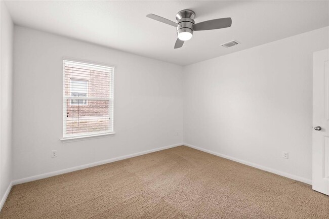 Building Photo - 266 Screech Owl Dr