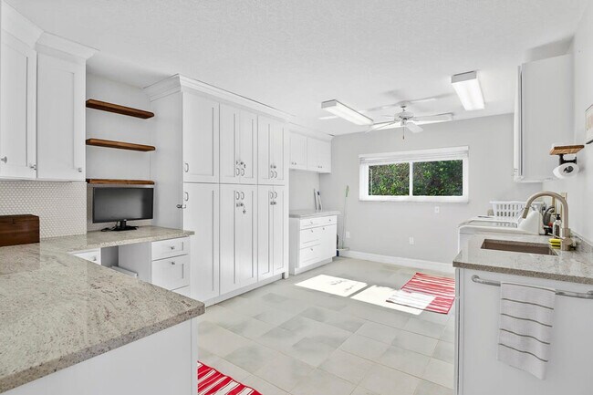 Building Photo - 13 Cleveland Ct