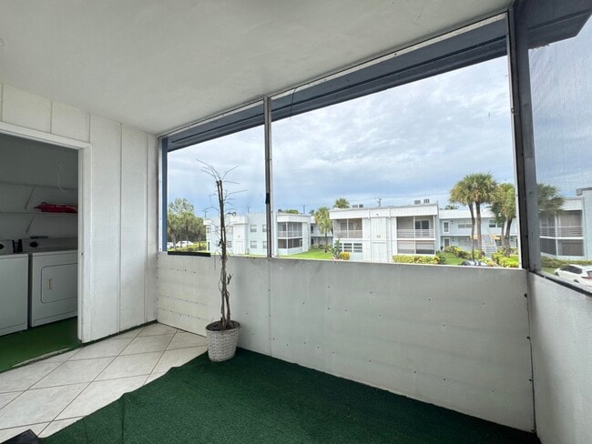 Building Photo - 80 Normandy Ln