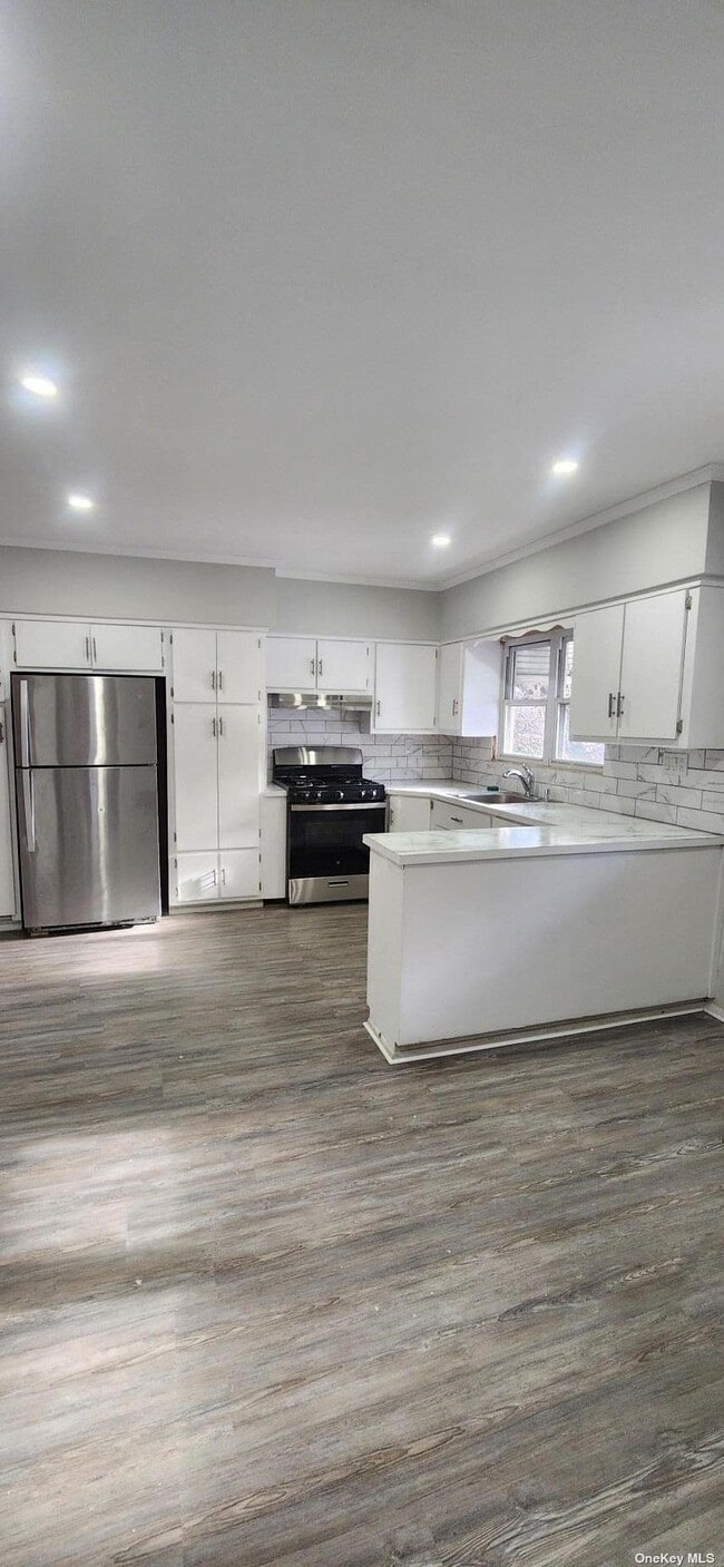 Building Photo - 191-40 116th Ave