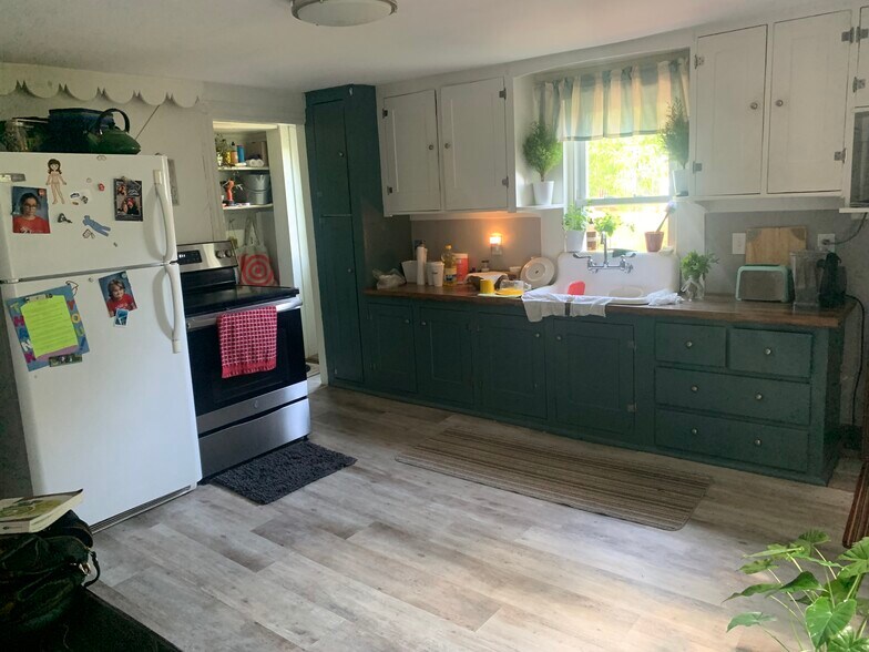 Building Photo - 3 Danforth Pl