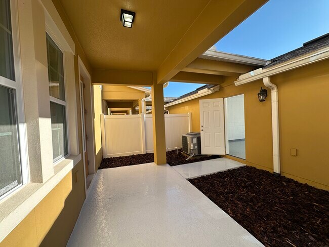 Building Photo - 15479 Sugar Citrus Dr